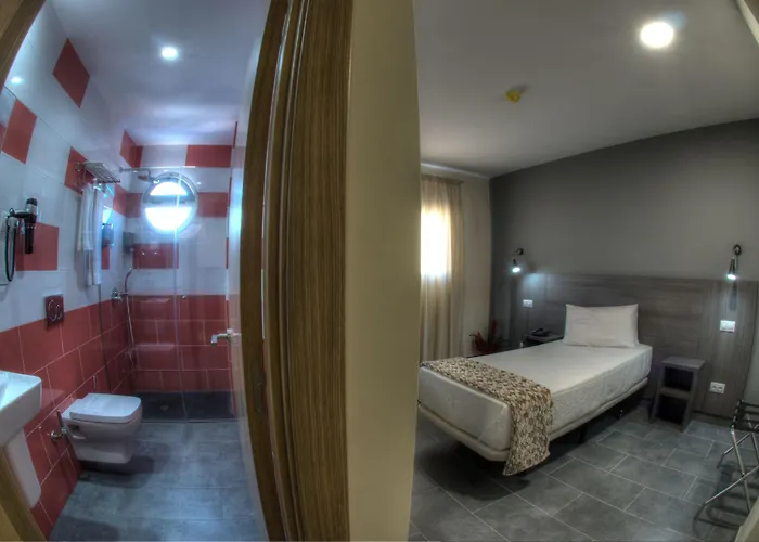 Ξενοδοχείο Puerto Canteras 3*